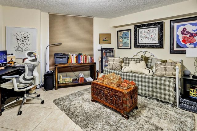 3500 Mystic Pointe Dr 302, Aventura, FL 33180