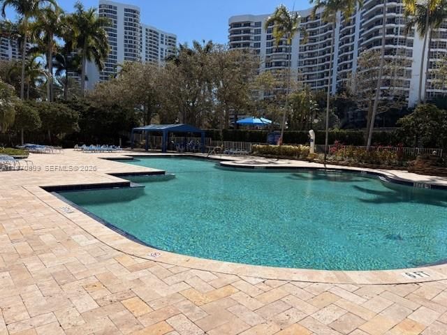 3500 Mystic Pointe Dr 302, Aventura, FL 33180