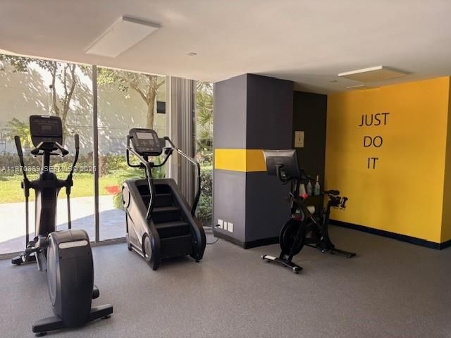 3500 Mystic Pointe Dr 302, Aventura, FL 33180