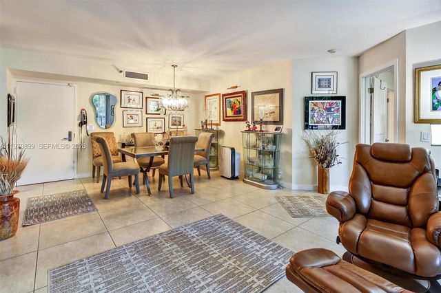 3500 Mystic Pointe Dr 302, Aventura, FL 33180