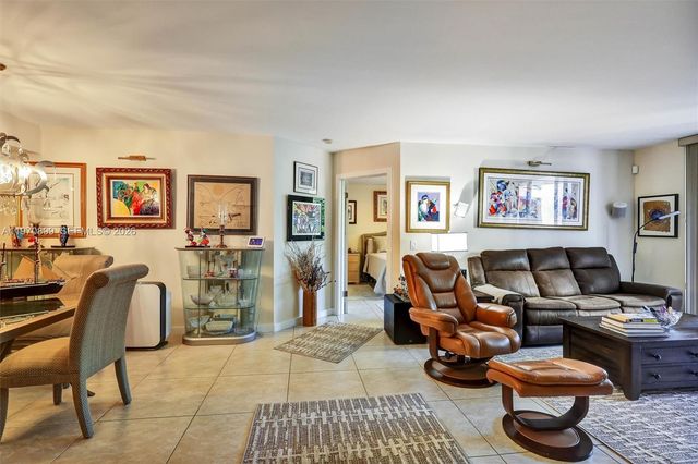 3500 Mystic Pointe Dr 302, Aventura, FL 33180