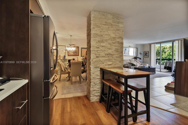 3500 Mystic Pointe Dr 302, Aventura, FL 33180