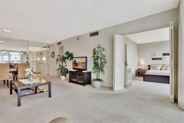 3091 N Course Dr 502, Pompano Beach, FL 33069