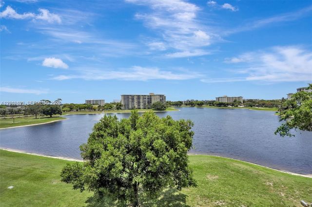 3091 N Course Dr 502, Pompano Beach, FL 33069