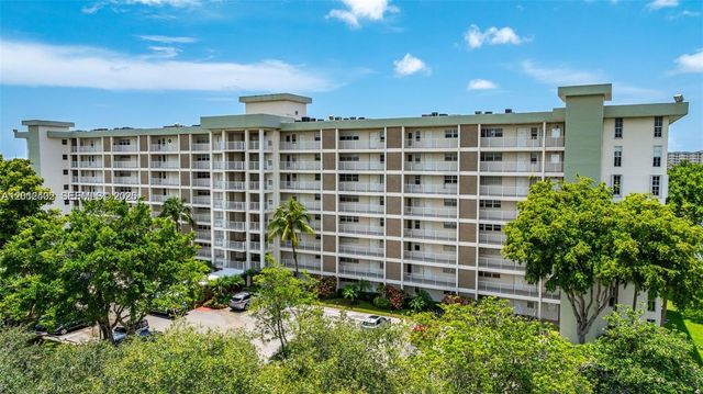 3091 N Course Dr 502, Pompano Beach, FL 33069