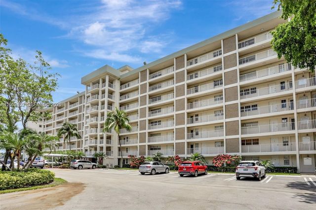 3091 N Course Dr 502, Pompano Beach, FL 33069