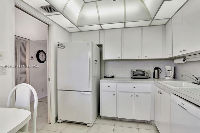 3091 N Course Dr 502, Pompano Beach, FL 33069