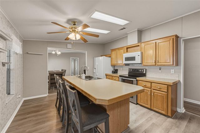 37410 NEUKOM AVENUE, Zephyrhills, FL 33541