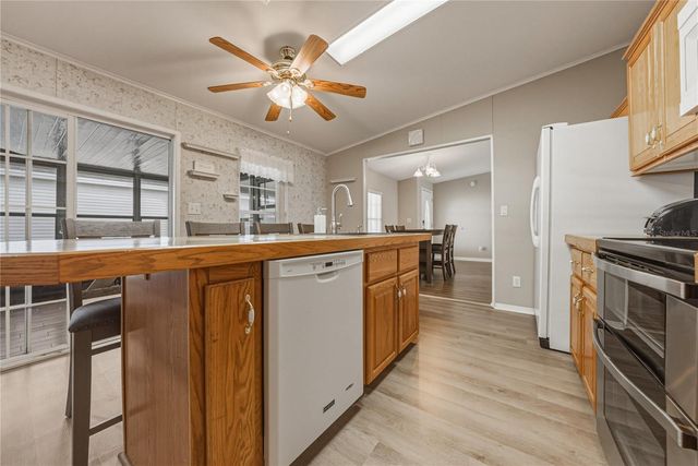 37410 NEUKOM AVENUE, Zephyrhills, FL 33541