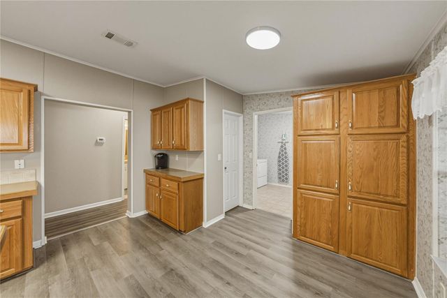 37410 NEUKOM AVENUE, Zephyrhills, FL 33541