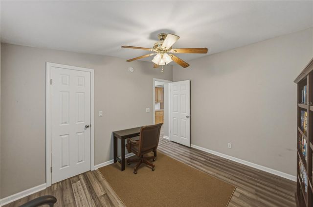 37410 NEUKOM AVENUE, Zephyrhills, FL 33541