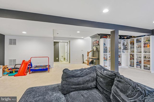 1902 REGIMENT WAY, Frederick, MD 21702