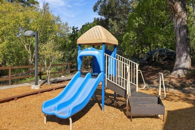 3358 Brittan Avenue 6, San Carlos, CA 94070