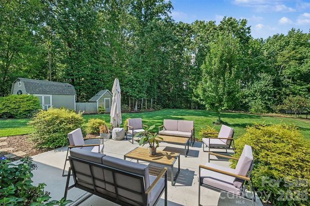 131 Brawley Woods Lane, Mooresville, NC 28115
