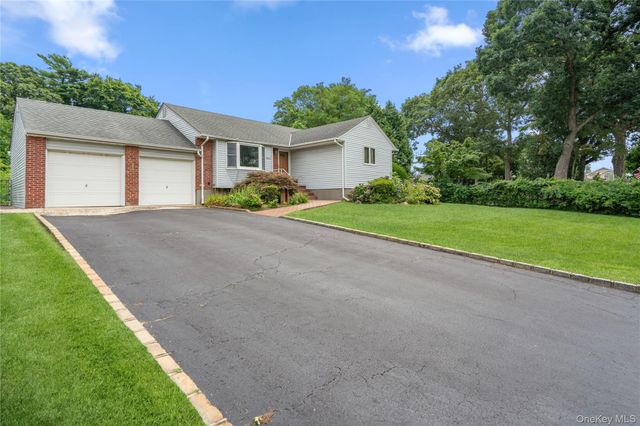 1451 Seamans Neck Road, Seaford, NY 11783