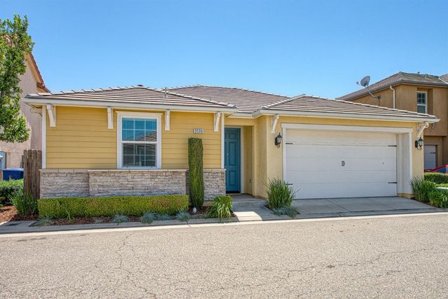 3530 Luminary Way, Clovis, CA 93619