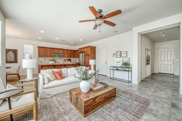 3530 Luminary Way, Clovis, CA 93619