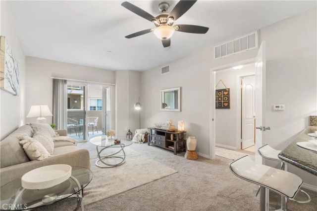 2750 Artesia 241, Redondo Beach, CA 90278
