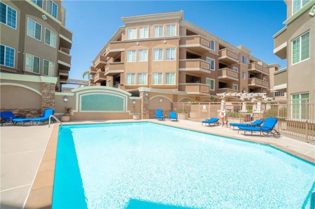 2750 Artesia 241, Redondo Beach, CA 90278