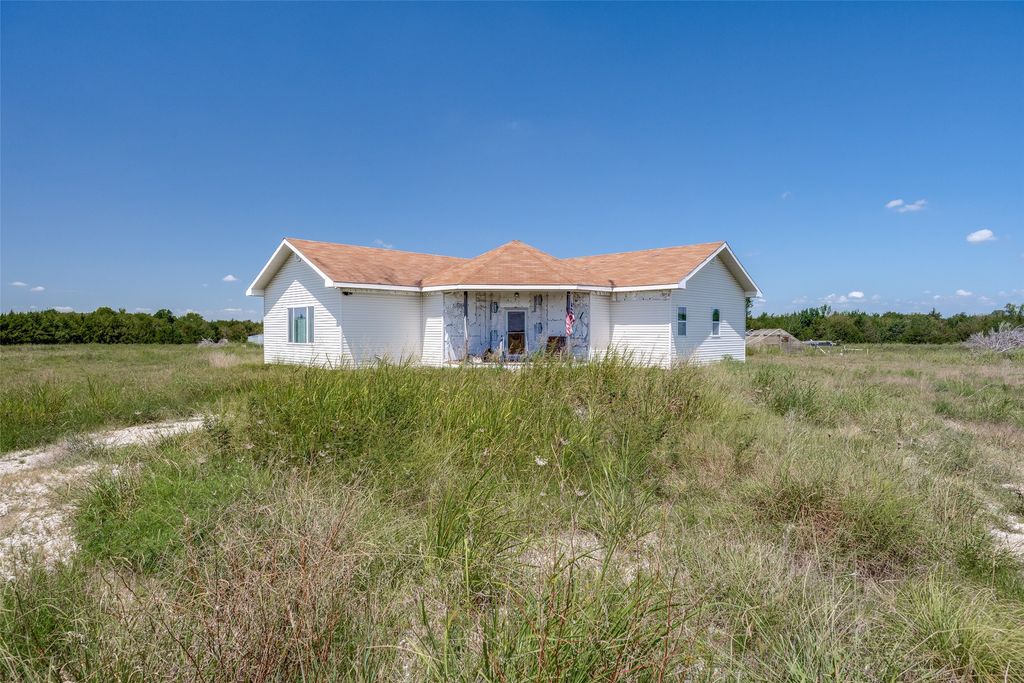 3227 Fm 1569, Greenville, TX 75401