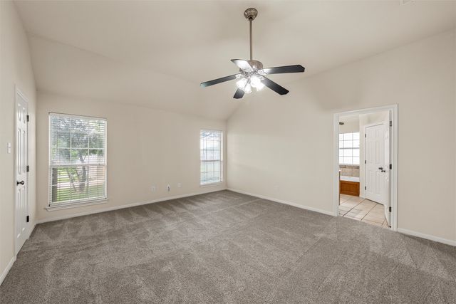 940 Cheyenne Trail, Hewitt, TX 76643