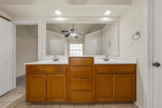 940 Cheyenne Trail, Hewitt, TX 76643