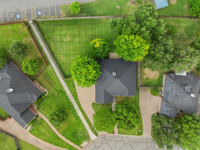 940 Cheyenne Trail, Hewitt, TX 76643