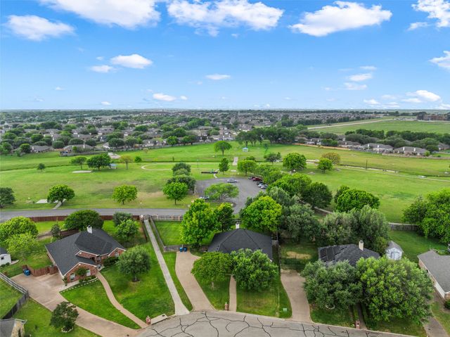 940 Cheyenne Trail, Hewitt, TX 76643