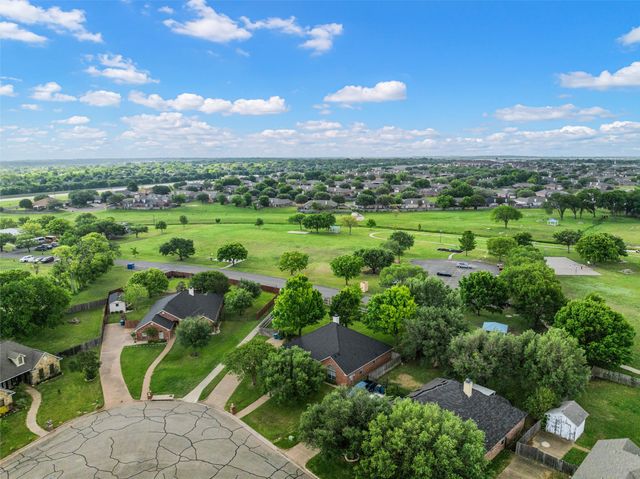 940 Cheyenne Trail, Hewitt, TX 76643