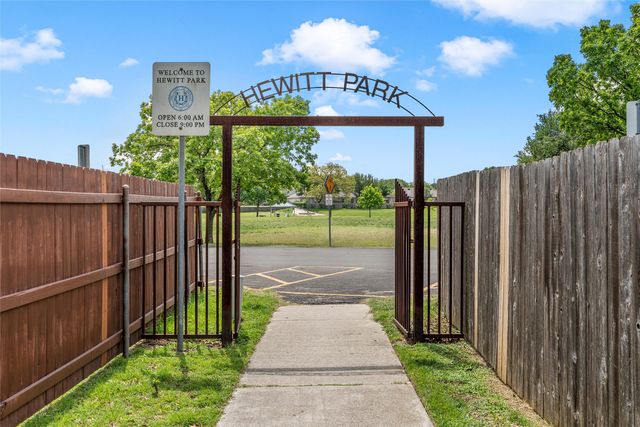 940 Cheyenne Trail, Hewitt, TX 76643