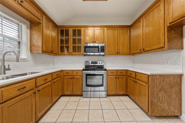 940 Cheyenne Trail, Hewitt, TX 76643