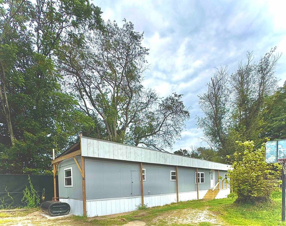 6 Boe Road, Holderness, NH 03245