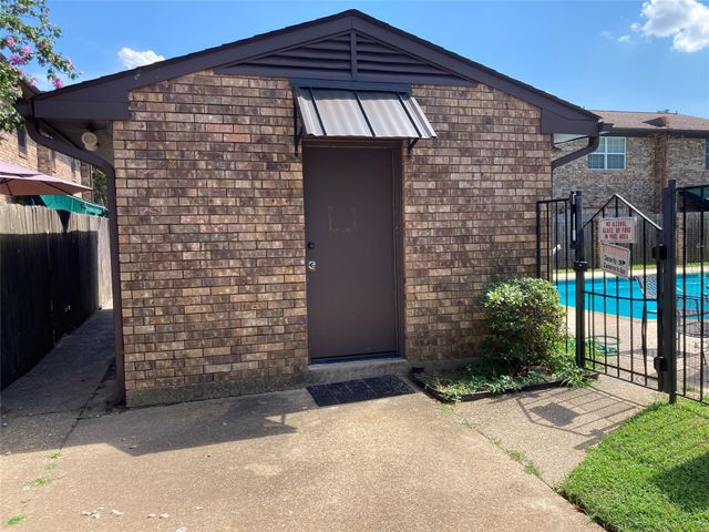 1820 E Kings Highway 243, Shreveport, LA 71105