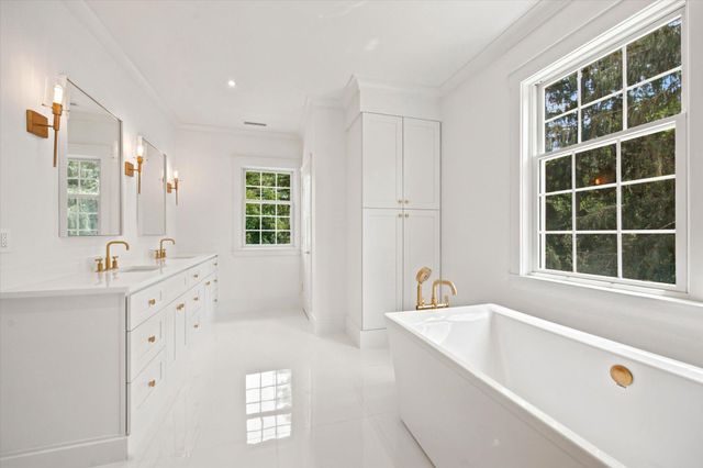 1756 YELLOW SPRINGS RD, Malvern, PA 19355