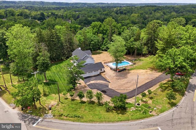 1756 YELLOW SPRINGS RD, Malvern, PA 19355