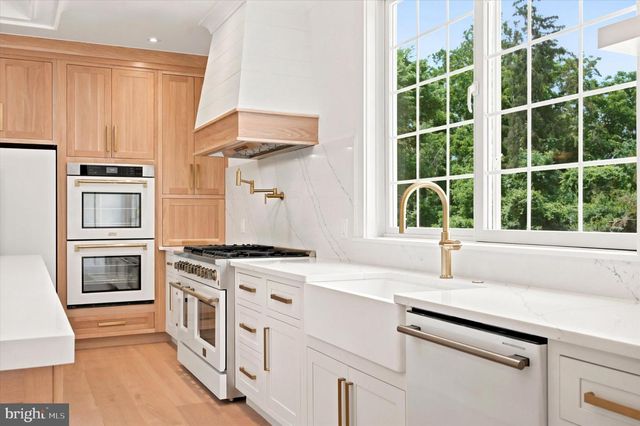 1756 YELLOW SPRINGS RD, Malvern, PA 19355