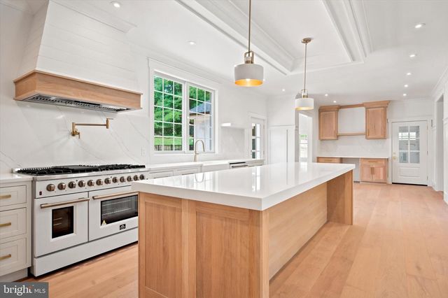 1756 YELLOW SPRINGS RD, Malvern, PA 19355