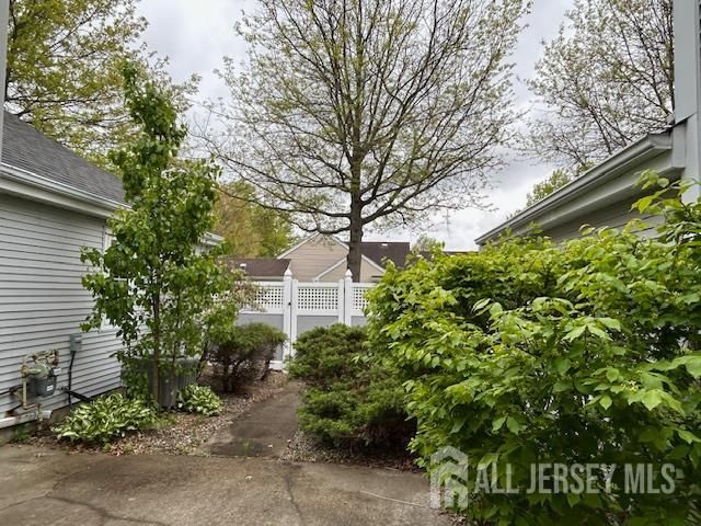 48 Winthrop Road B, Monroe, NJ 08831