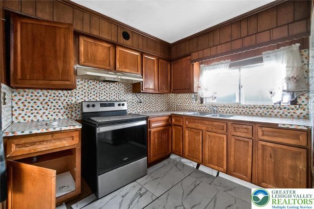 120 North Poplar Street, Allentown City, PA 18102