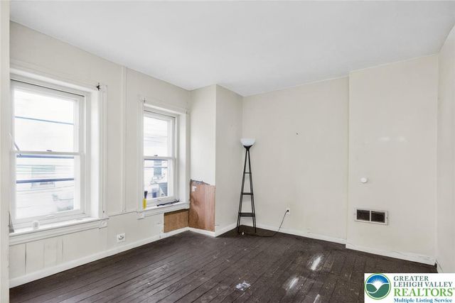 120 North Poplar Street, Allentown City, PA 18102