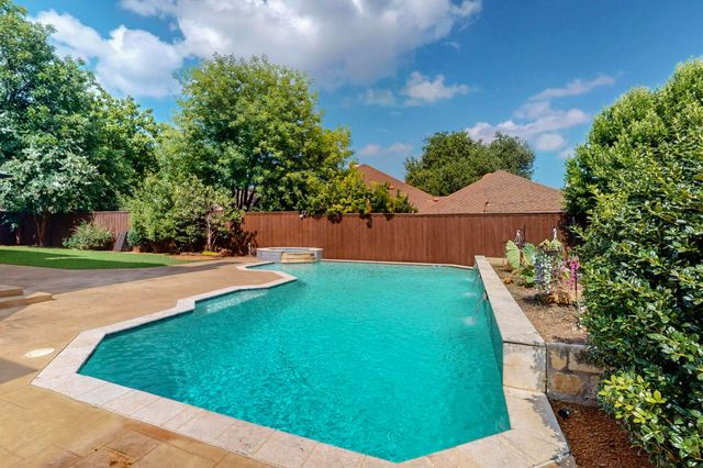 1404 Sylvan Avenue, Dallas, TX 75208
