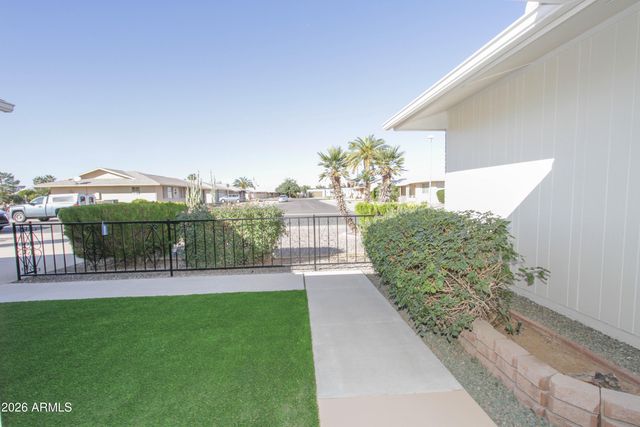 10729 W AMBER Trail, Sun City, AZ 85351