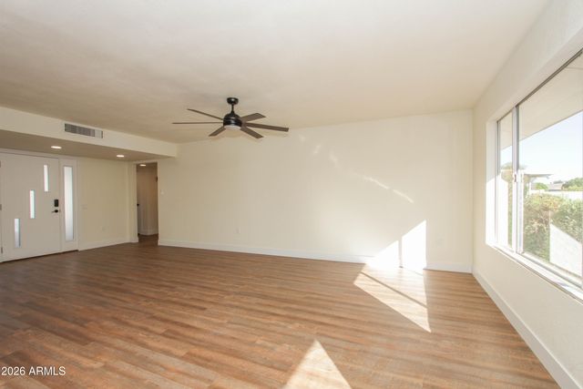 10729 W AMBER Trail, Sun City, AZ 85351