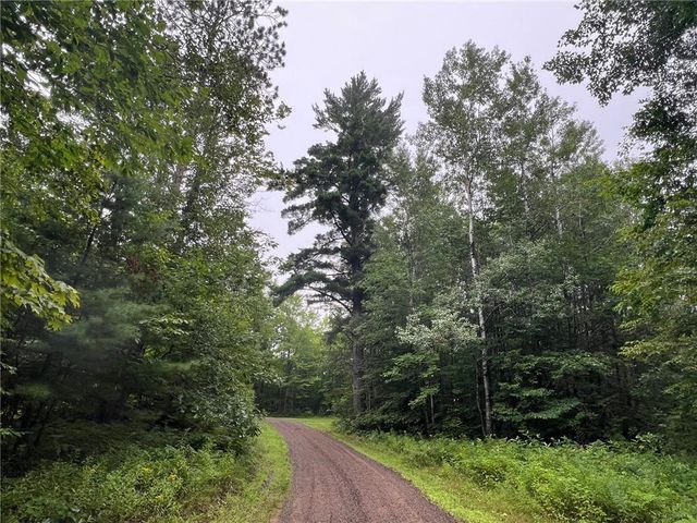 N4385 Red Oak Lane, Stone Lake, WI 54876