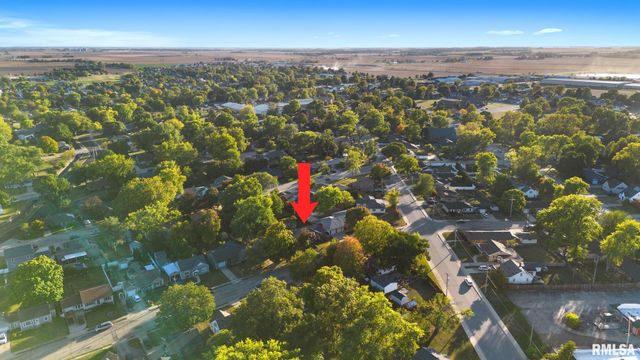 210 E CRESTWOOD Street, Morton, IL 61550