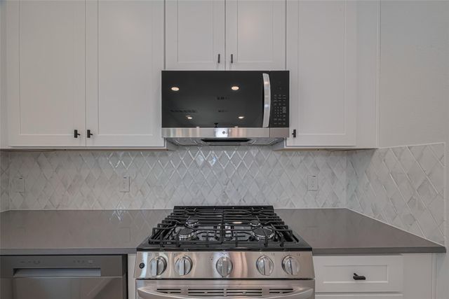 1354 W 24th Street, Houston, TX 77008