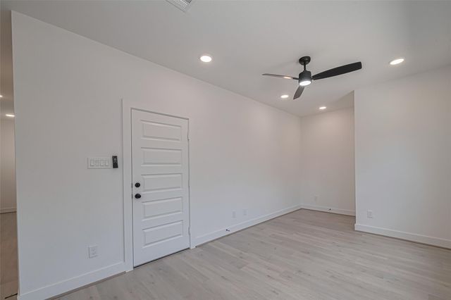 1354 W 24th Street, Houston, TX 77008