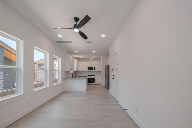 1354 W 24th Street, Houston, TX 77008