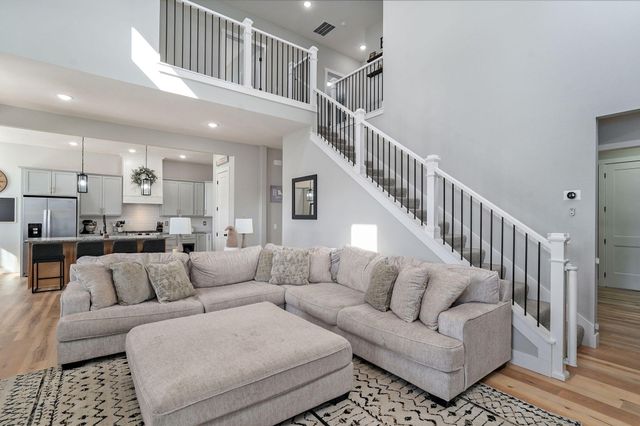 1252 S Wilder Trail, Republic, MO 65738