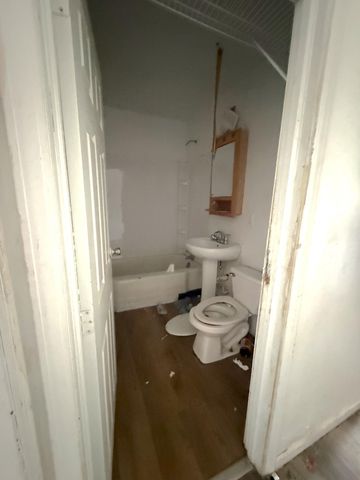 1491 Service Street, Lake Station, IN 46405